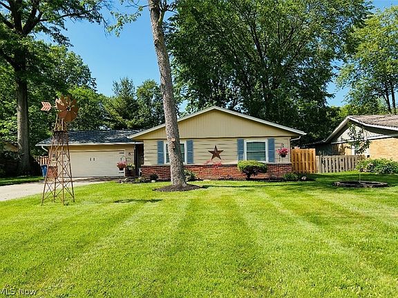 2nd image of 28628 Aspen Dr