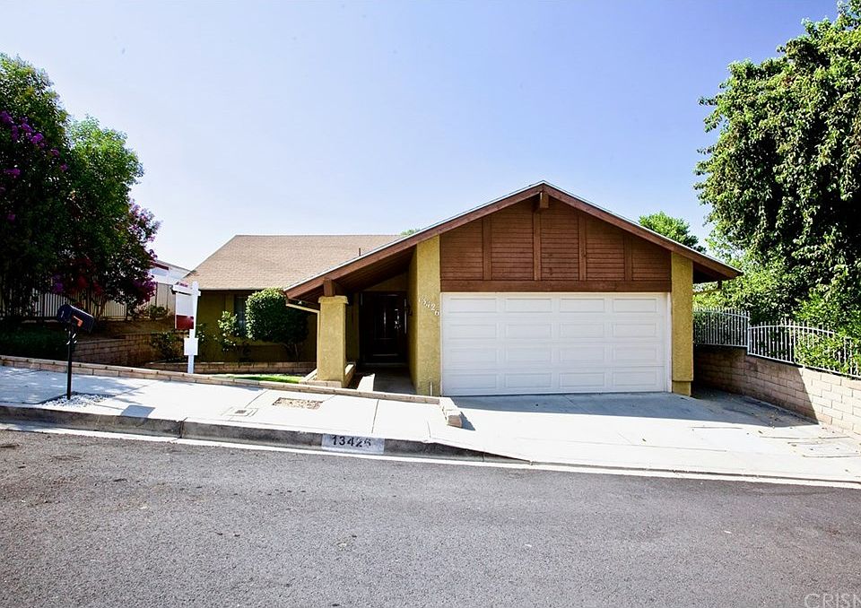 1st image of 13426 Lochrin Ln