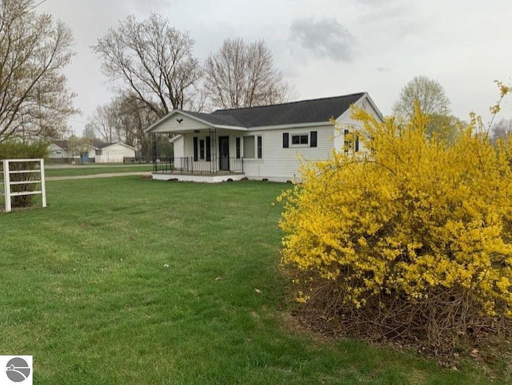 5106 Budd St, Mount Pleasant, MI 48858 Zillow