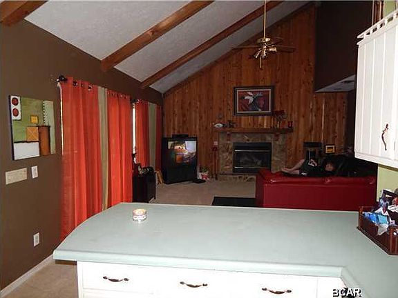 4th image of 3965 Crystal Lake Dr