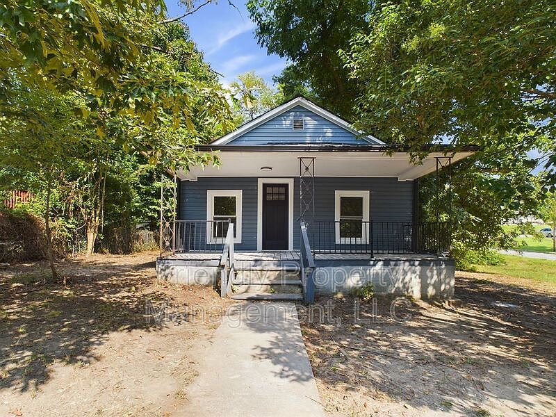1st image of 2123 Langley Ave
