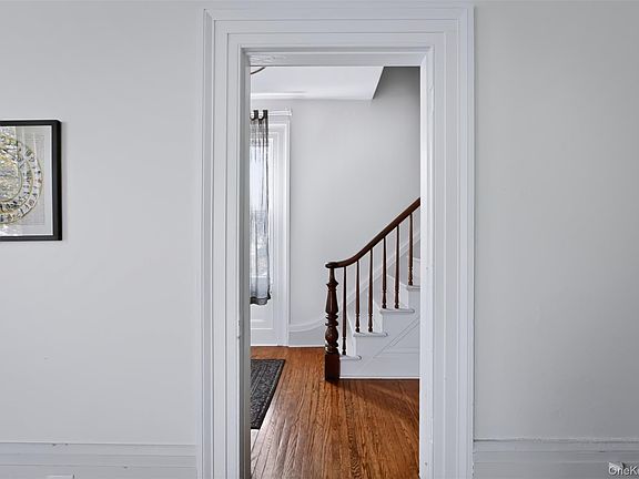 4th image of 69 Montgomery Street