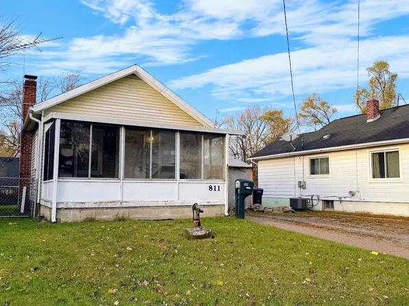 811 Young St, Ypsilanti, MI 48198