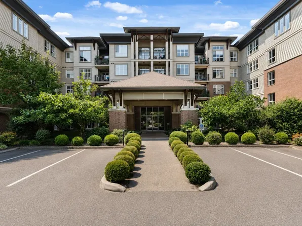 8955 Edward St #403, Chilliwack, BC V2P 4E2