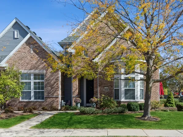 2936 Portage St, Naperville, IL 60564