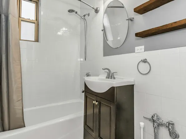 67-25 Clyde Street image 13 of 21