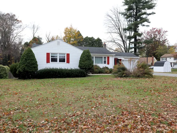 3 Maude Circle, Windsor, CT 06095