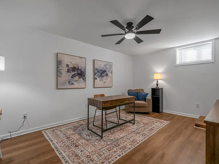 Dale Dr — Photo 19