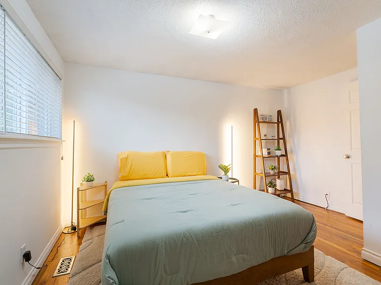 7414 SE Ogden St — Photo 24