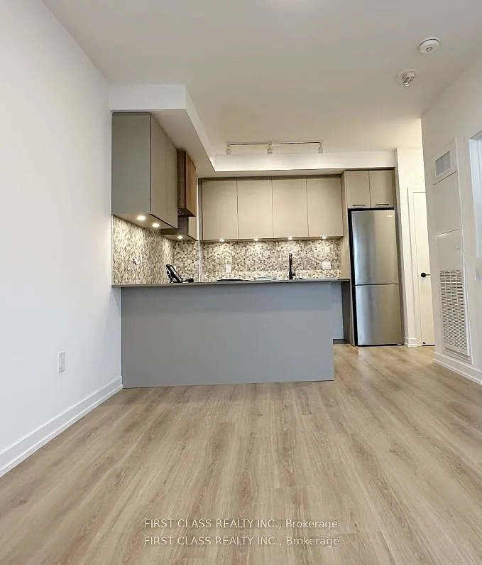 1 bed, $2,000 — Photo 3