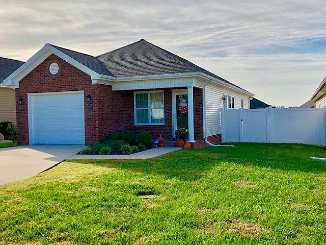2nd image of 305 N Abbey Way