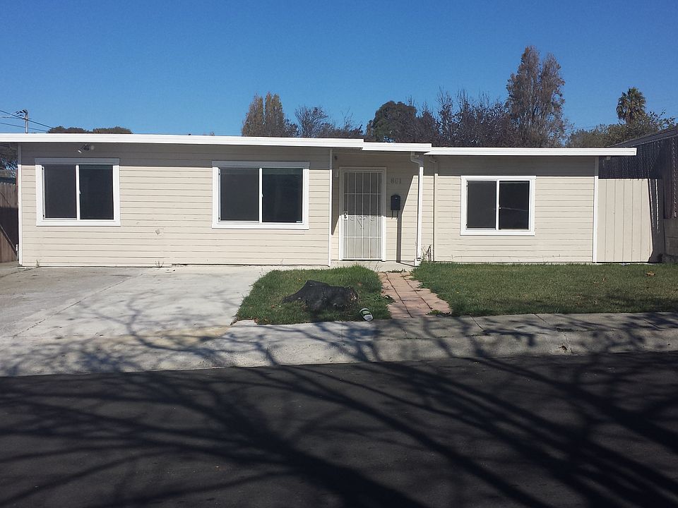 1st image of 801 Thomas Dr
