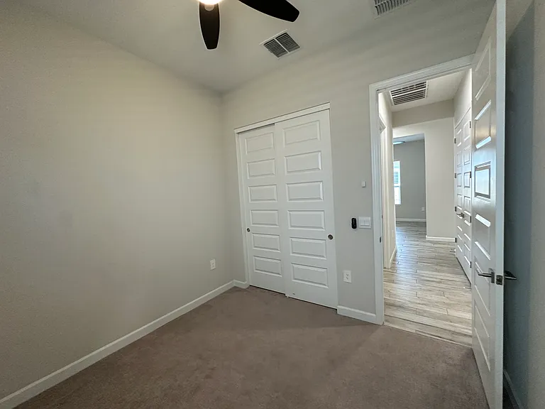 10319 W Harmony Ln — Photo 32