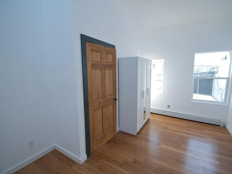 25 E 26th St #3 — Photo 7