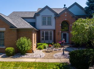 17162 Orchard Ridge Rd, Northville, MI 48168