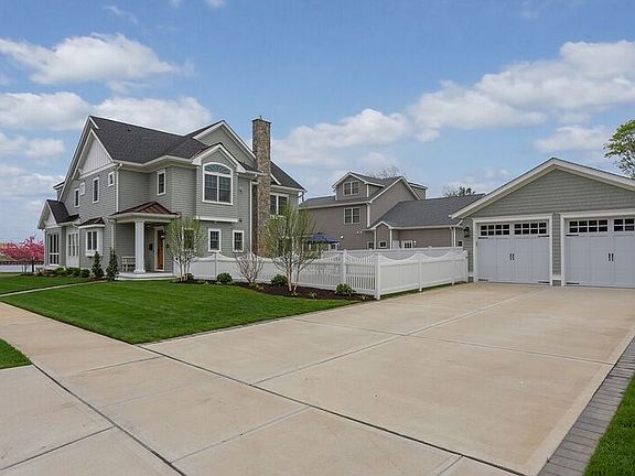 Detached 2 car Garage 