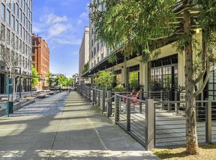 1400 NW Irving St APT 621, Portland, OR 97209