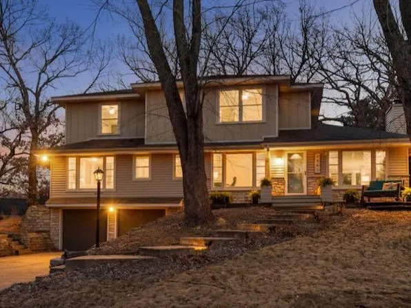 1541 Oak Ave, Arden Hills, MN 55112