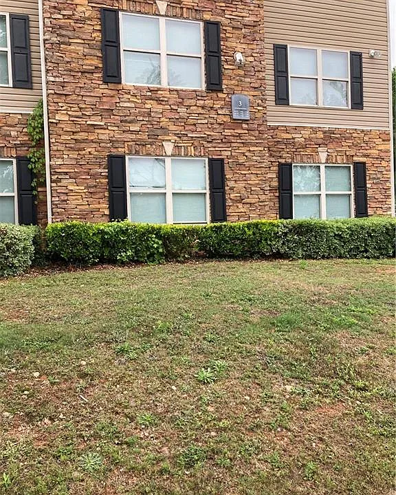 3103 Fairington Club Dr