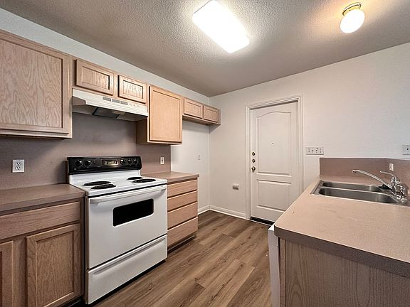 5th image of 3013 Pine Valley Dr