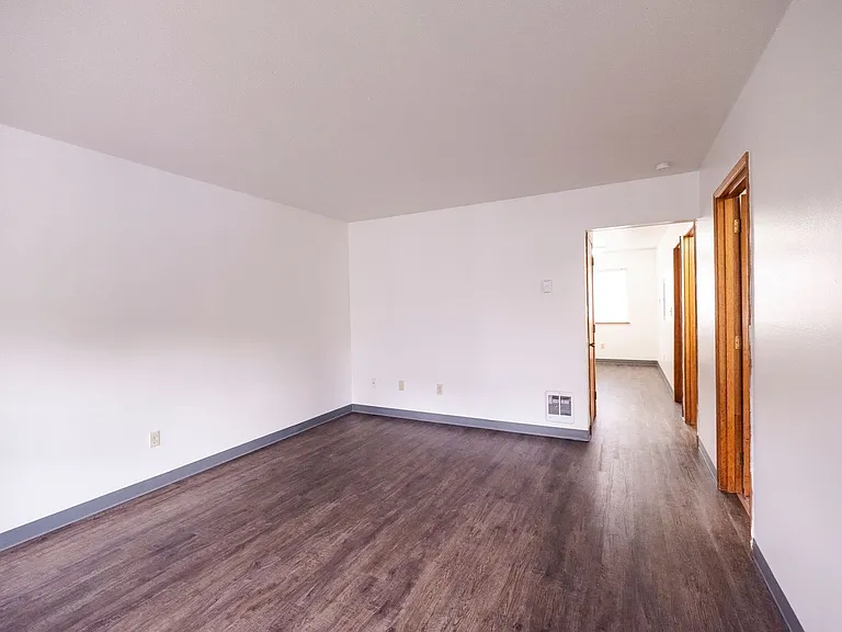 The Cardinal Apartments — Photo 22