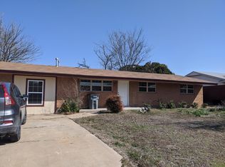 2405 NW 47th St, Lawton, OK 73505