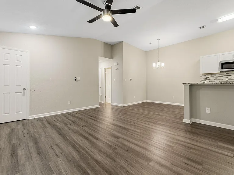 2302 Fuzz Fairway #B — Photo 3
