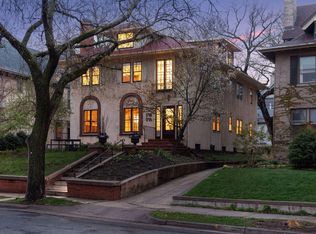 1716 Irving Ave S, Minneapolis, MN 55403