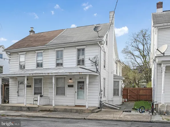 317 W Church St, Annville, PA 17003
