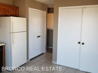 201 Sky Vue Dr APT C, Raymore, MO 64083