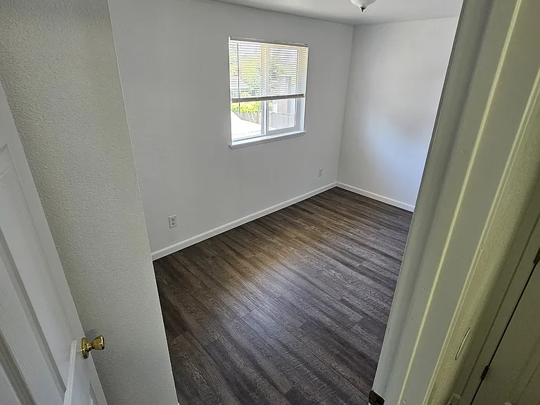 226 Little St SW #3 — Photo 10