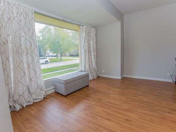 5th image of 7712 W 65th St