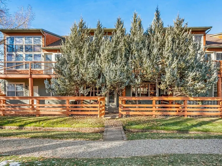 536 Evans Ct — Photo 38