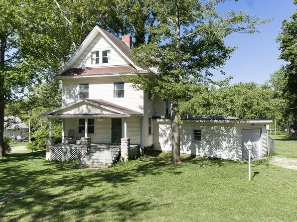 820 Union St, Oskaloosa, KS 66066