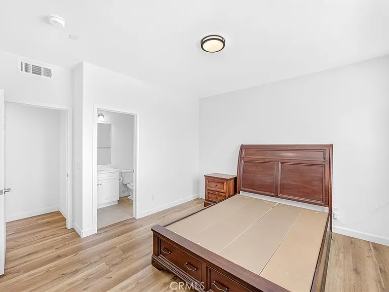 1617 Camden Ct — Photo 17