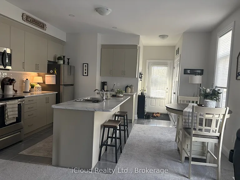 677 Park Rd N #18 — Photo 5
