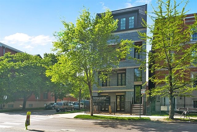 1st image of 2335 W Montrose Ave Unit 3