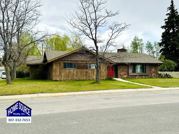 610 S 5th St, Lander, WY 82520