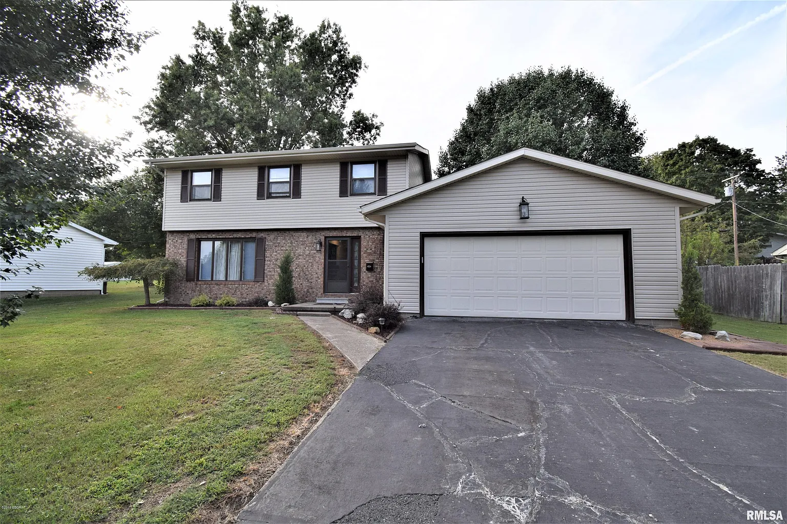 2900 Lime Ave photo 1