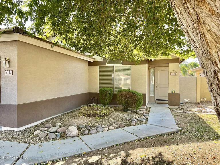 8143 W Mary Ann Dr — Photo 3