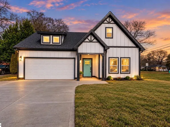 104 Garrett St, Fountain Inn, SC 29644