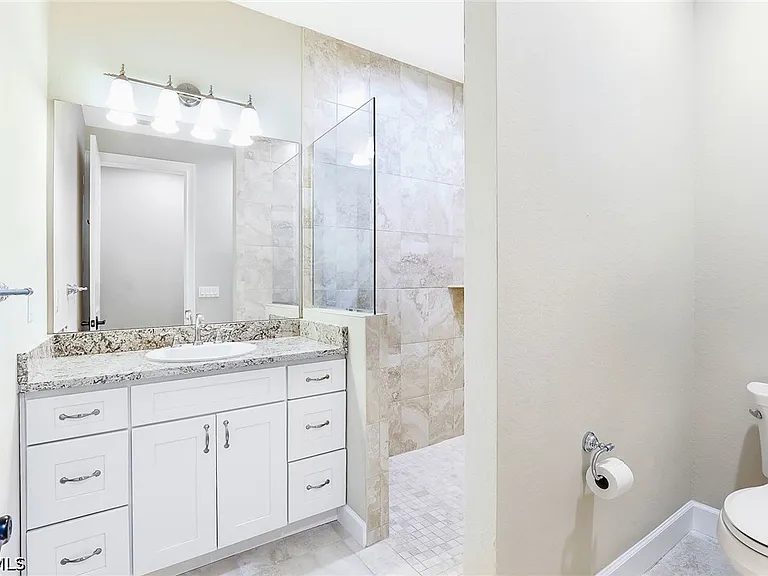 1221 La Faunce Way — Photo 12