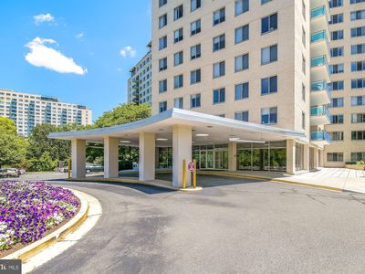 10401 Grosvenor Pl APT 910, Rockville, MD, 20852