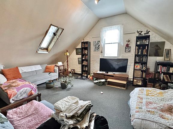 4th image of 2721 N Monticello Ave #A