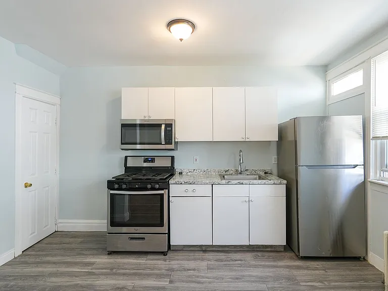 1512 S Stanley St — Photo 10