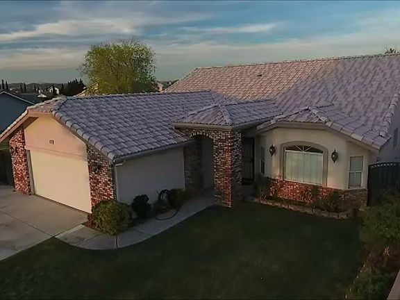2nd image of 18320 Lakeview Dr