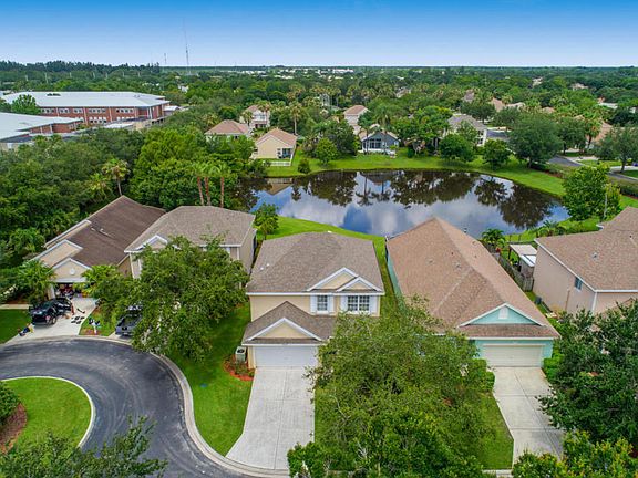 2nd image of 3274 SW Solitaire Palm Dr