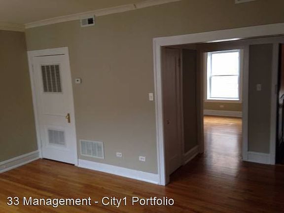 2nd image of 1627 W Farwell Ave APT 2N
