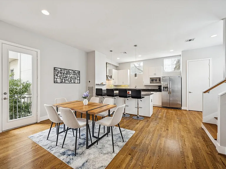 2404 Fairview Ave #C — Photo 17