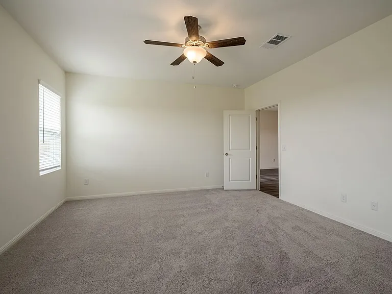 391 Wren Ln — Photo 13
